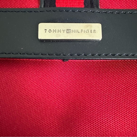 Tommy Hilfiger iconic flag stripe crossbody mini bag - Picture 3 of 10